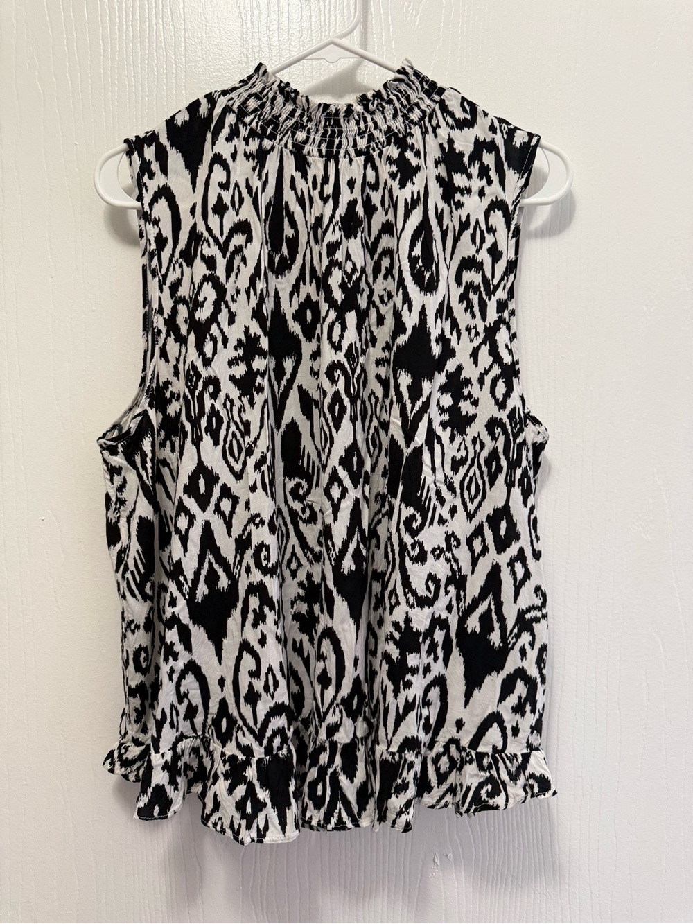 Cato Black White Ikat Smocked High Neck Sleeveless Blouse Top Ruffle Hem XL